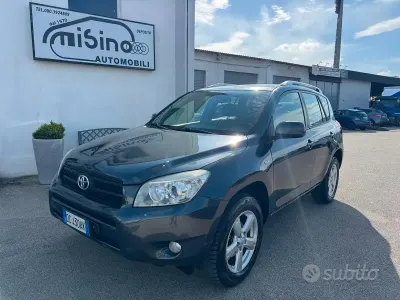 Usata Toyota RAV4 Sol 136 CV (100 kW) 2006 Grigio SUV