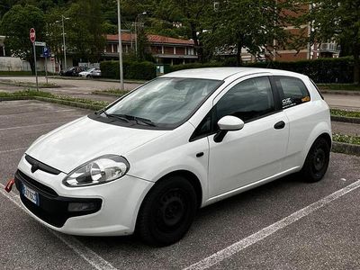 Usata Fiat Punto Evo 65 CV (47 kW) 2011 Bianco Utilitaria