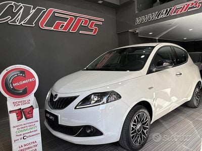 Usata Lancia Ypsilon 70 CV (51 kW) 2024 Bianco Utilitaria