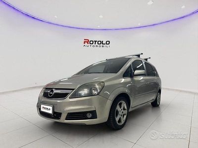 Usata Opel Zafira Cosmo 140 CV (102 kW) 2006 Beige Monovolume