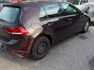 Usata VW Golf VII 90 CV (66 kW) 2018 Marrone Berlina