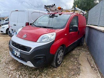 Usata Fiat Fiorino 80 CV (58 kW) 2016 Rosso Monovolume