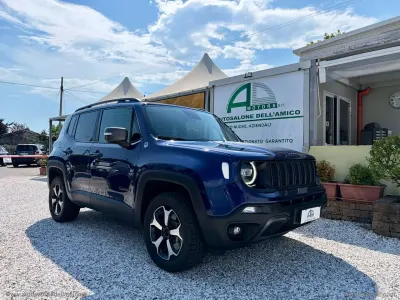 Usata Jeep Renegade Trailhawk 179 CV (131 kW) 2021 Blu/azzurro SUV