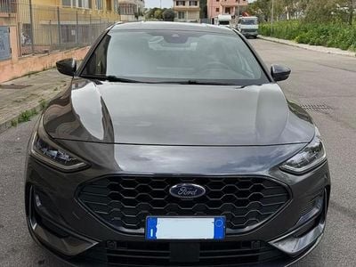 Grigio Usata 2023 Ford Focus ST-Line Berlina | 22.000 € (Buon prezzo)
