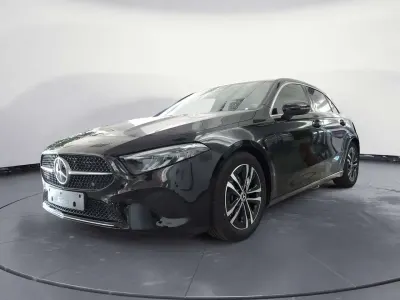 Nuova Mercedes A180 Advanced 136 CV (100 kW) 2025 Nero Berlina