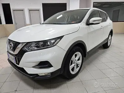 Usata Nissan Qashqai Tekna 110 CV (80 kW) 2017 Bianco SUV