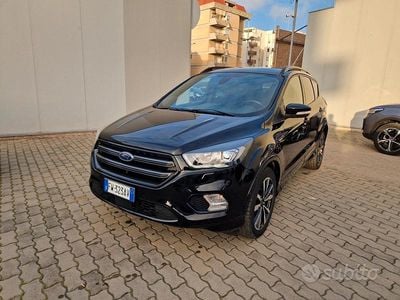 Usata Ford Kuga ST-Line 180 CV (132 kW) 2019 Nero SUV