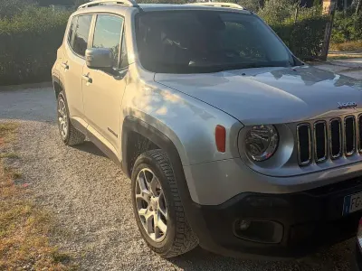 Usata Jeep Renegade Limited 140 CV (102 kW) 2017 Grigio SUV