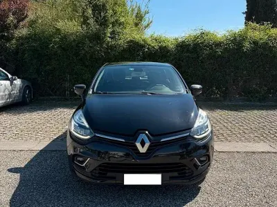 Second-hand Renault Clio IV Zen 2018 Negru Berlinǎ