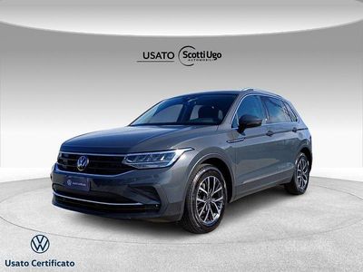 Usata VW Tiguan Life 122 CV (89 kW) 2023 Rosa SUV