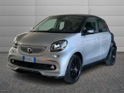 Usata Smart ForFour 90 CV (66 kW) 2019 Grigio Utilitaria
