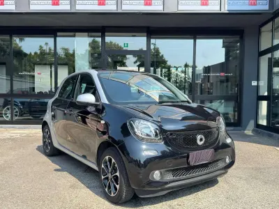 Usata Smart ForFour Passion 71 CV (52 kW) 2016 Nero Utilitaria