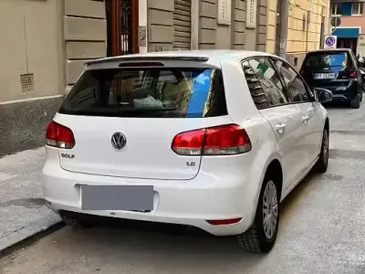 Usata VW Golf VI 102 CV (75 kW) 2009 Bianco Utilitaria