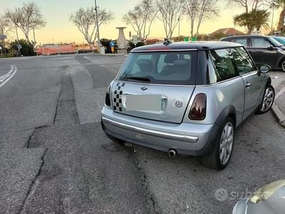 Begagnad Mini Cooper 116 HK (85 kW) 2002 Grå Halvkombi