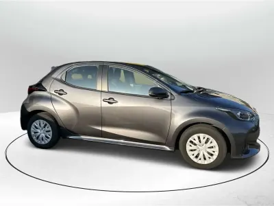 Begagnad Mazda 2 92 HK (67 kW) 2022 Grå Sedan