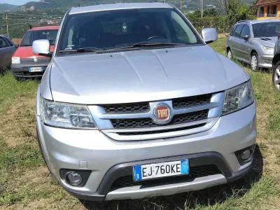 Usata Fiat Freemont 170 CV (125 kW) 2011 Argento SUV