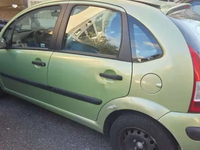 Usata Citroën C3 Elegance 60 CV (44 kW) 2008 Verde Berlina
