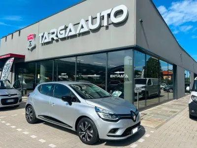 Usata Renault Clio V Business 90 CV (66 kW) 2019 Giallo Berlina
