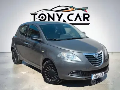 Usata Lancia Ypsilon 69 CV (50 kW) 2011 Grigio Utilitaria