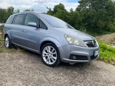 Usata Opel Zafira 120 CV (88 kW) 2008 Grigio Monovolume