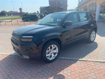 Usata Jeep Avenger Altitude 101 CV (74 kW) 2025 Nero SUV