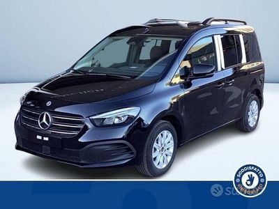 Usata Mercedes T180 2025 Nero Monovolume