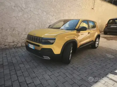 Usata Jeep Avenger Altitude 101 CV (74 kW) 2023 Giallo SUV