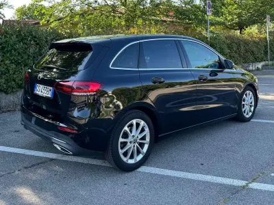 Usata Mercedes 180 Executive 116 CV (85 kW) 2023 Nero Berlina