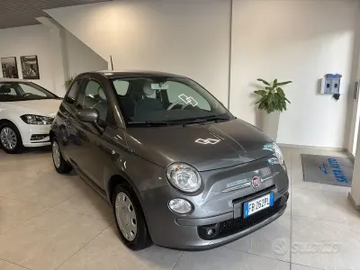 Begagnad Fiat 500 Lounge 95 HK (69 kW) 2016 Grå Sedan