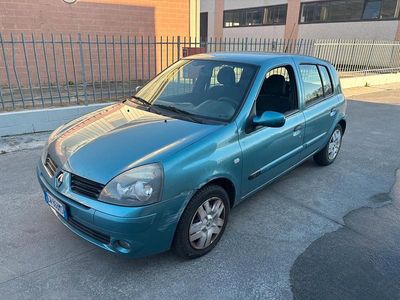 Usata Renault Clio II Authentique 74 CV (54 kW) 2005 Blu Berlina