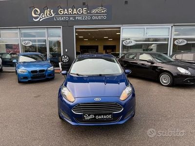 Usata Ford Fiesta 100 CV (73 kW) 2014 Blu Utilitaria