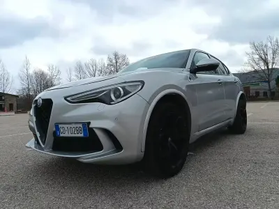 Usata Alfa Romeo Stelvio Quadrifoglio 510 CV (375 kW) 2020 Grigio SUV