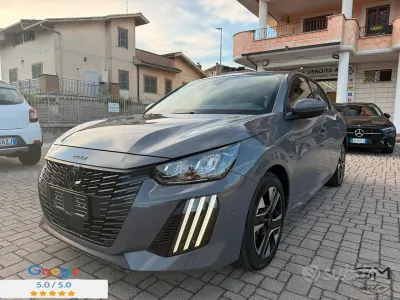 Usata Peugeot 208 Allure 101 CV (74 kW) 2025 Grigio selenium Utilitaria