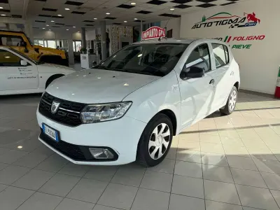 Usata Dacia Sandero Ambiance 90 CV (66 kW) 2017 Bianco Berlina