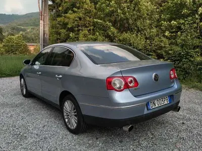 Usata VW Passat Highline 250 CV (183 kW) 2008 Berlina