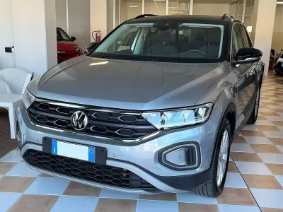 Usata VW T-Roc Life 116 CV (85 kW) 2023 SUV