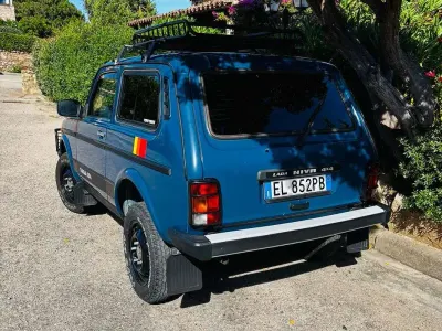 Usata Lada niva 83 CV (61 kW) 2012 Blu/azzurro SUV