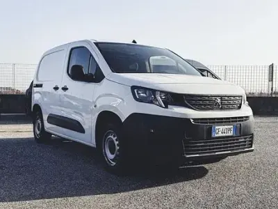 Usata Peugeot Partner 102 CV (75 kW) 2021 Bianco Monovolume