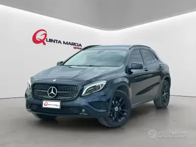 Usado Mercedes GLA200 136 CV (100 kW) 2016 Azul SUV