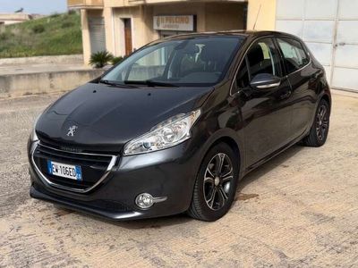 usata Peugeot 208 5p 1.4 hdi 8v Allure