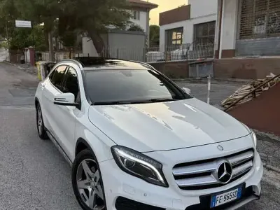 Usata Mercedes GLA220 Premium 170 CV (125 kW) 2015 SUV