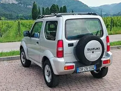 Usata Suzuki Jimny 86 CV (63 kW) 2007 SUV