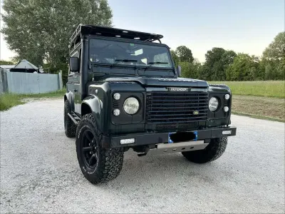 Usata Land Rover Defender 122 CV (89 kW) 2006 Station wagon