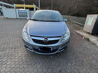 Usata Opel Corsa Swing 54 CV (39 kW) 2009 Berlina