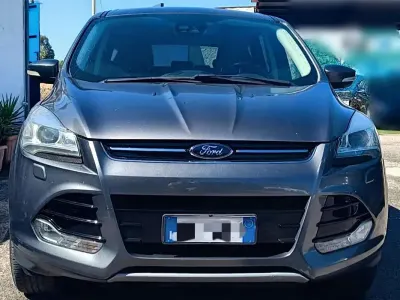 Usata Ford Kuga 163 CV (119 kW) 2013 Grigio SUV