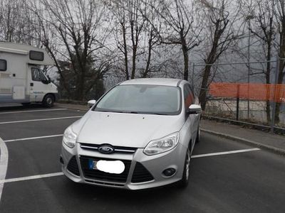 Usata Ford Focus 115 CV (84 kW) 2013 Grigio Station wagon