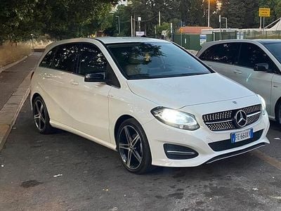 Usata Mercedes B180 109 CV (80 kW) 2016 Monovolume