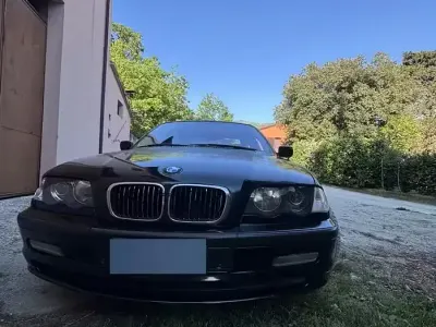 Begagnad BMW 330 184 HK (135 kW) 2000 Svart Sedan