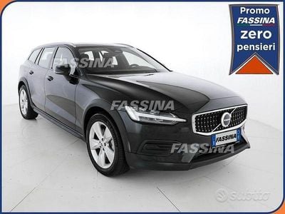 Usata Volvo V60 CC Core 197 CV (144 kW) 2023 Nero Station wagon