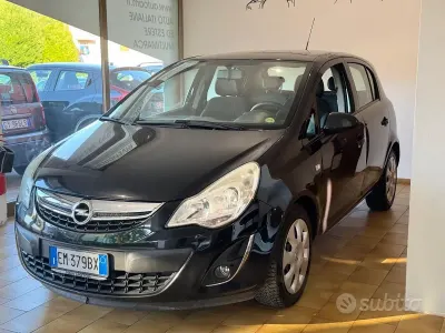 Usata Opel Corsa 85 CV (62 kW) 2012 Nero Utilitaria